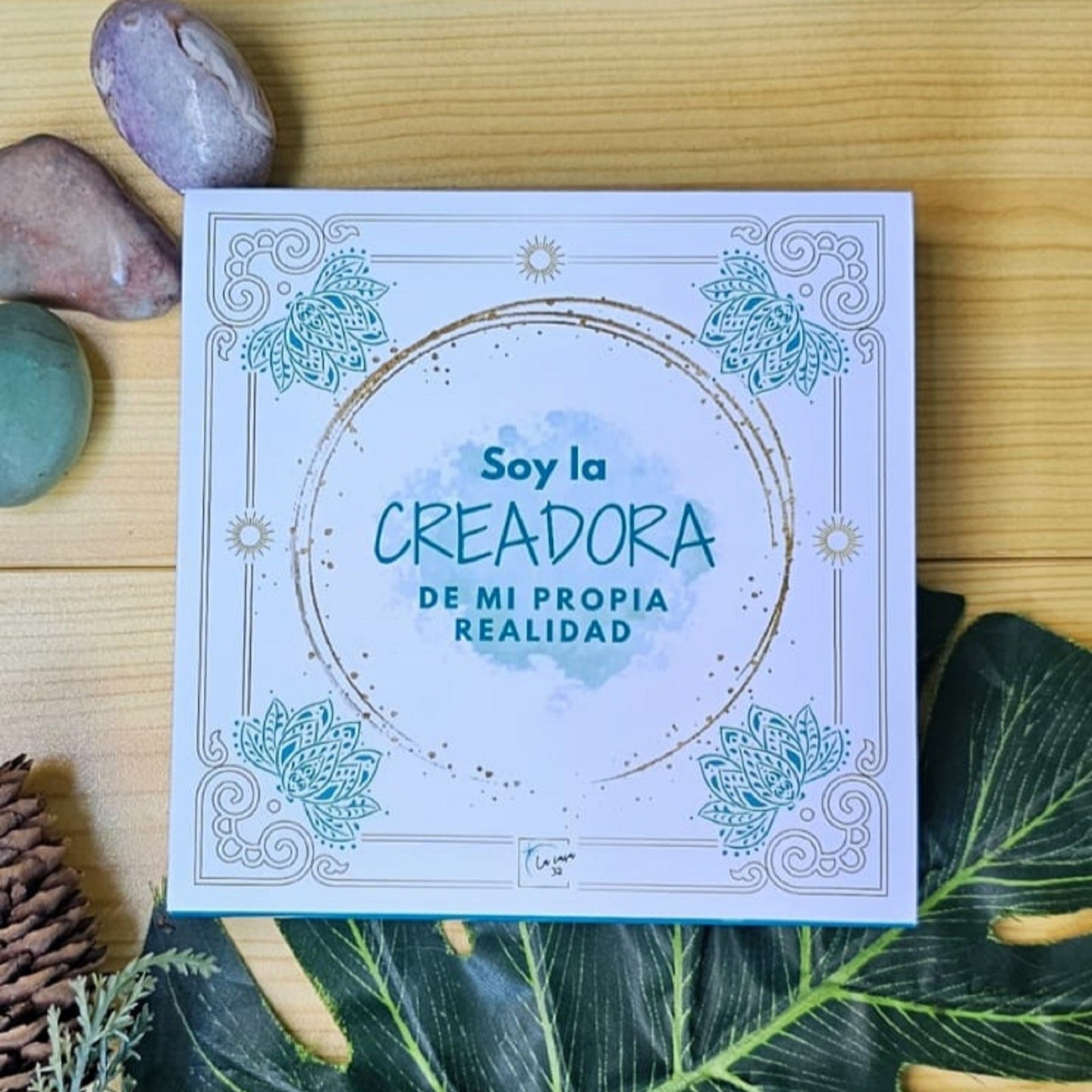 Caja "Soy la creadora de mi propia realidad" Mandala Renacer.