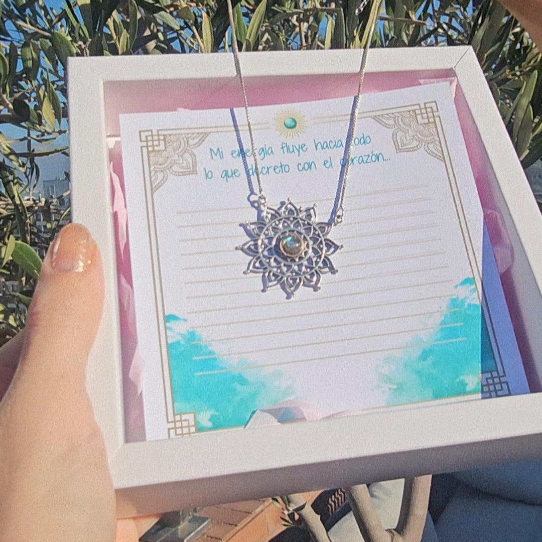 Caja "Soy la creadora de mi propia realidad" Mandala Renacer.